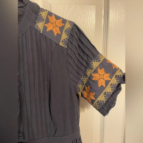 Beautiful embroidered Ivy City Co. dress. Never worn, nwt. - Picture 4 of 8